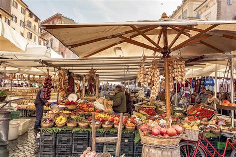 what to buy in rome italy.